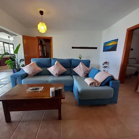 Holiday home Casa El Olivo La Asomada (Lanzarote)
